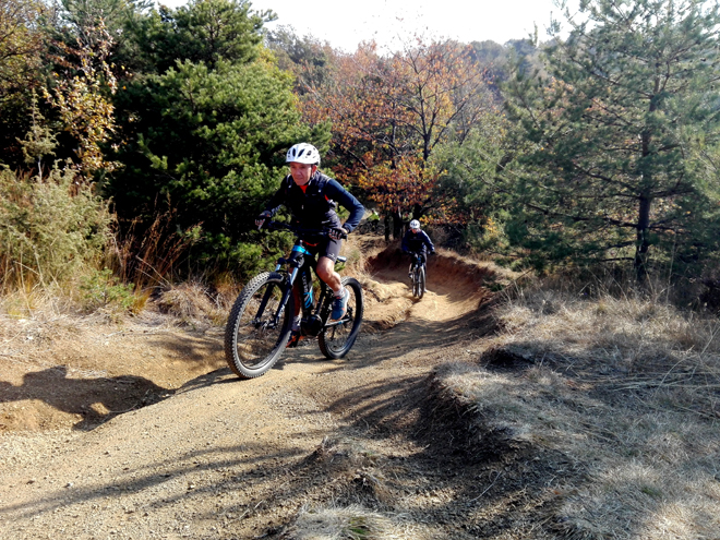 Liguria in E-bike, pedalare on-off lungocosta d'inverno